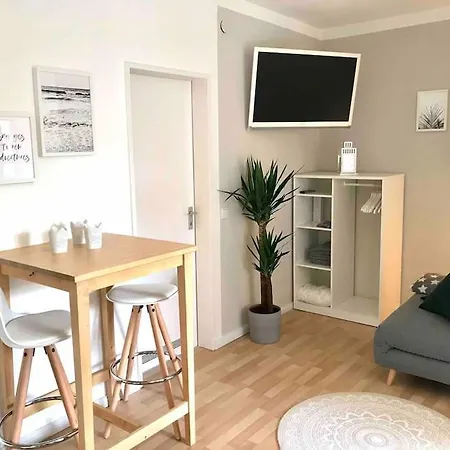 Cozy Apartment Near Maschsee, Balcony, Gardenview Hannover Buitenkant foto